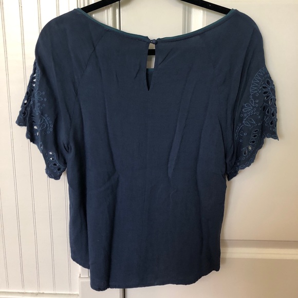 UO Blue Detailed Top - Picture 5 of 5